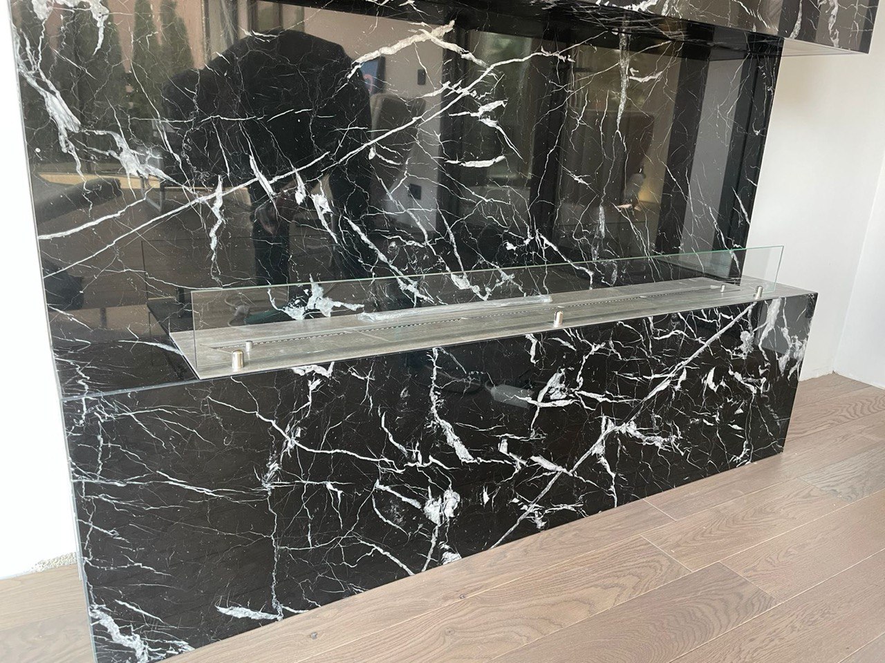 Line-Glass 1200